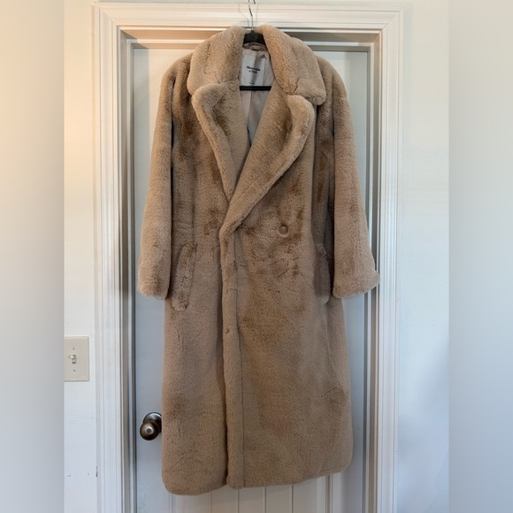 Abercrombie & Fitch Beige Faux Fur Coat - Picture 1 of 3